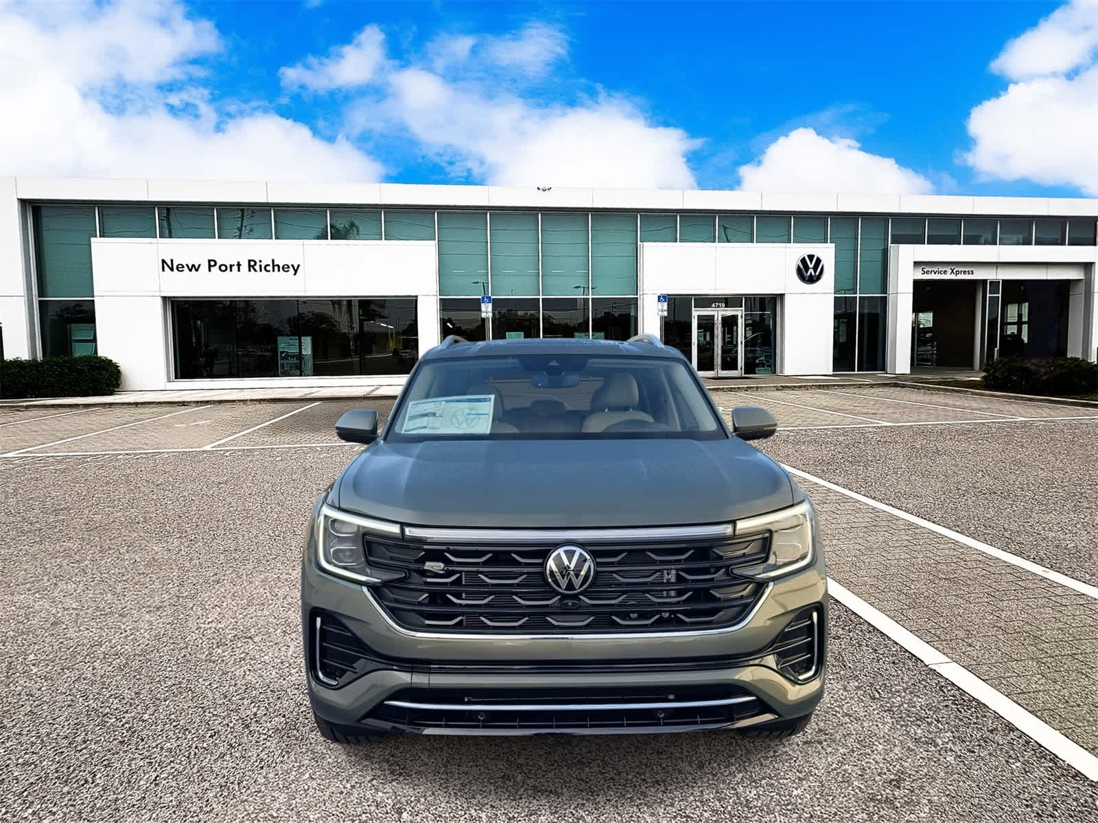 2026 Volkswagen Atlas 2.0T SEL Premium R-Line