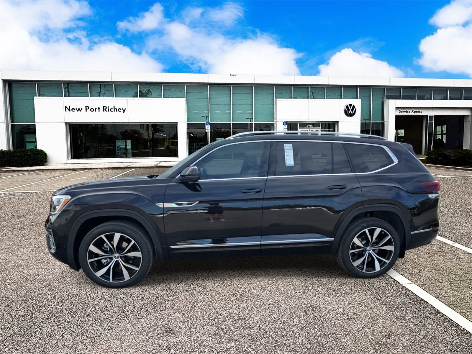 2026 Volkswagen Atlas 2.0T SEL Premium R-Line