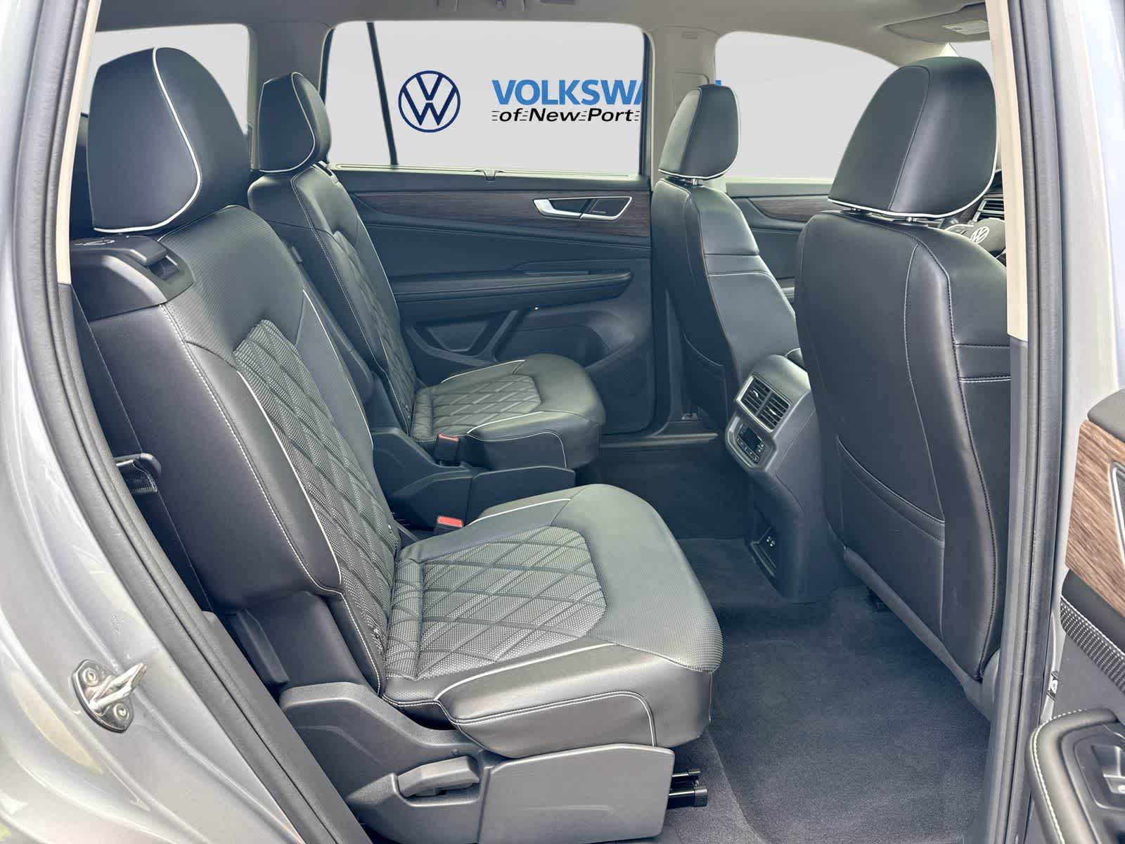 Volkswagen Atlas 2.0T SEL Premium R-Line 2024