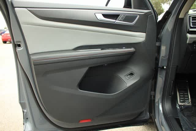 2024 Volkswagen Atlas 2.0T Peak Edition SEL