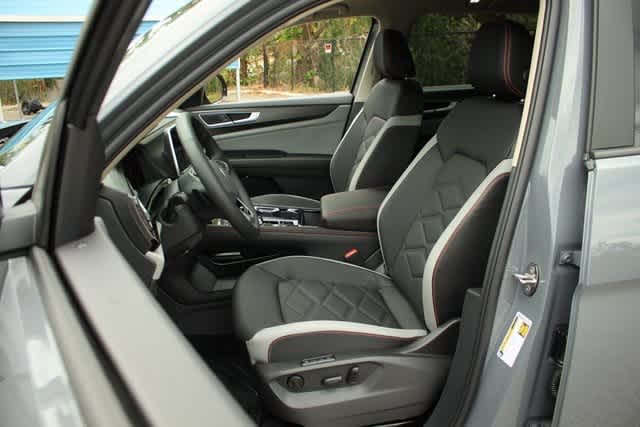 2024 Volkswagen Atlas 2.0T Peak Edition SEL