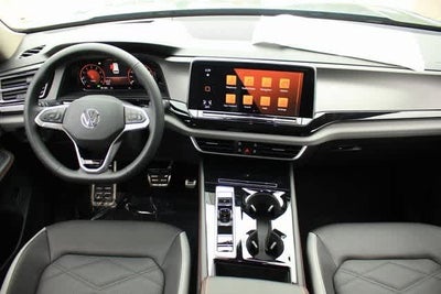 2024 Volkswagen Atlas 2.0T Peak Edition SEL