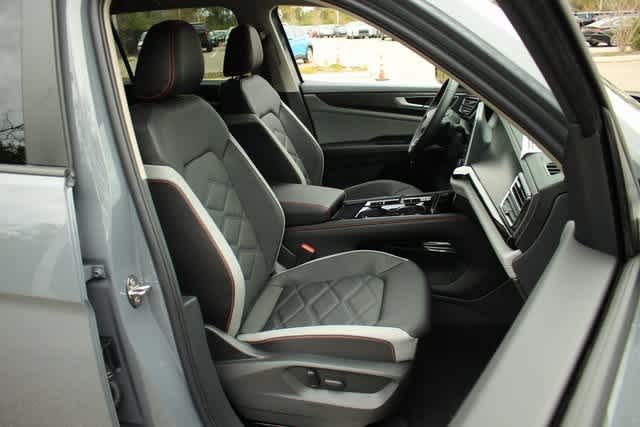 2024 Volkswagen Atlas 2.0T Peak Edition SEL