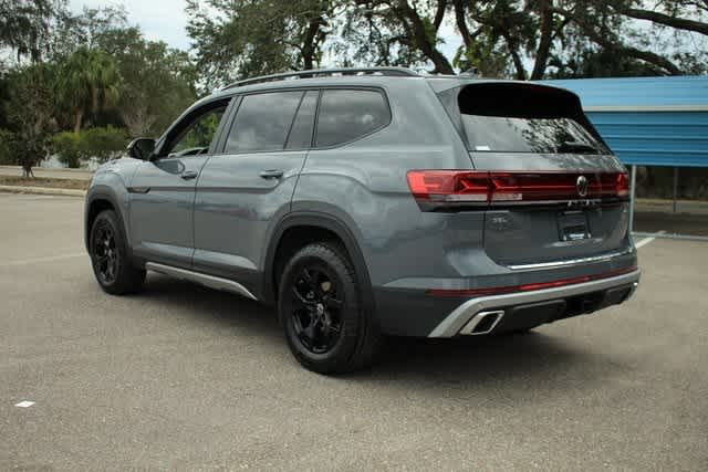 2024 Volkswagen Atlas 2.0T Peak Edition SEL