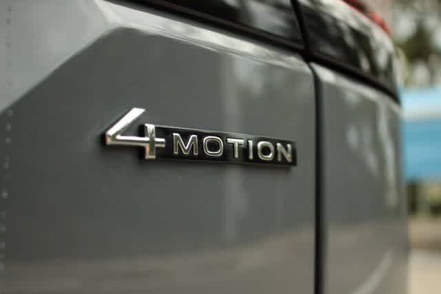 2024 Volkswagen Atlas 2.0T Peak Edition SEL