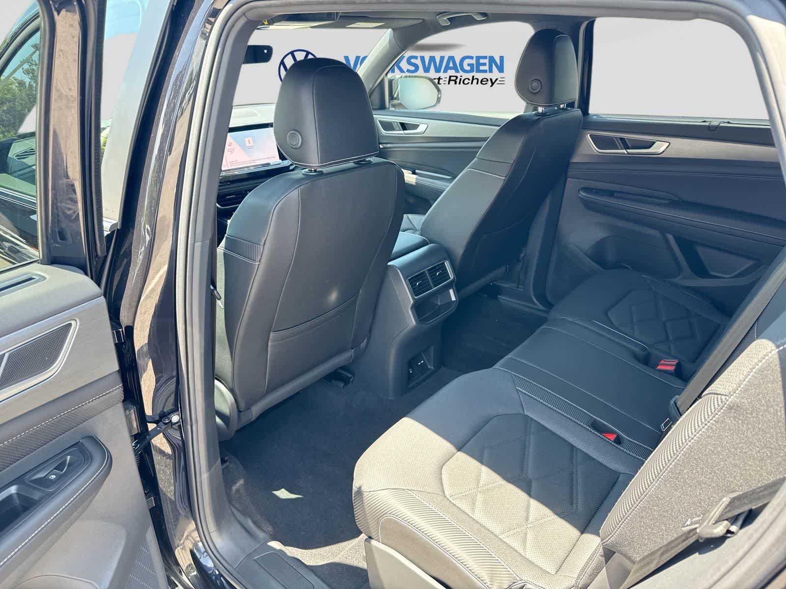 2026 Volkswagen Atlas Cross Sport 2.0T SE con tecnología