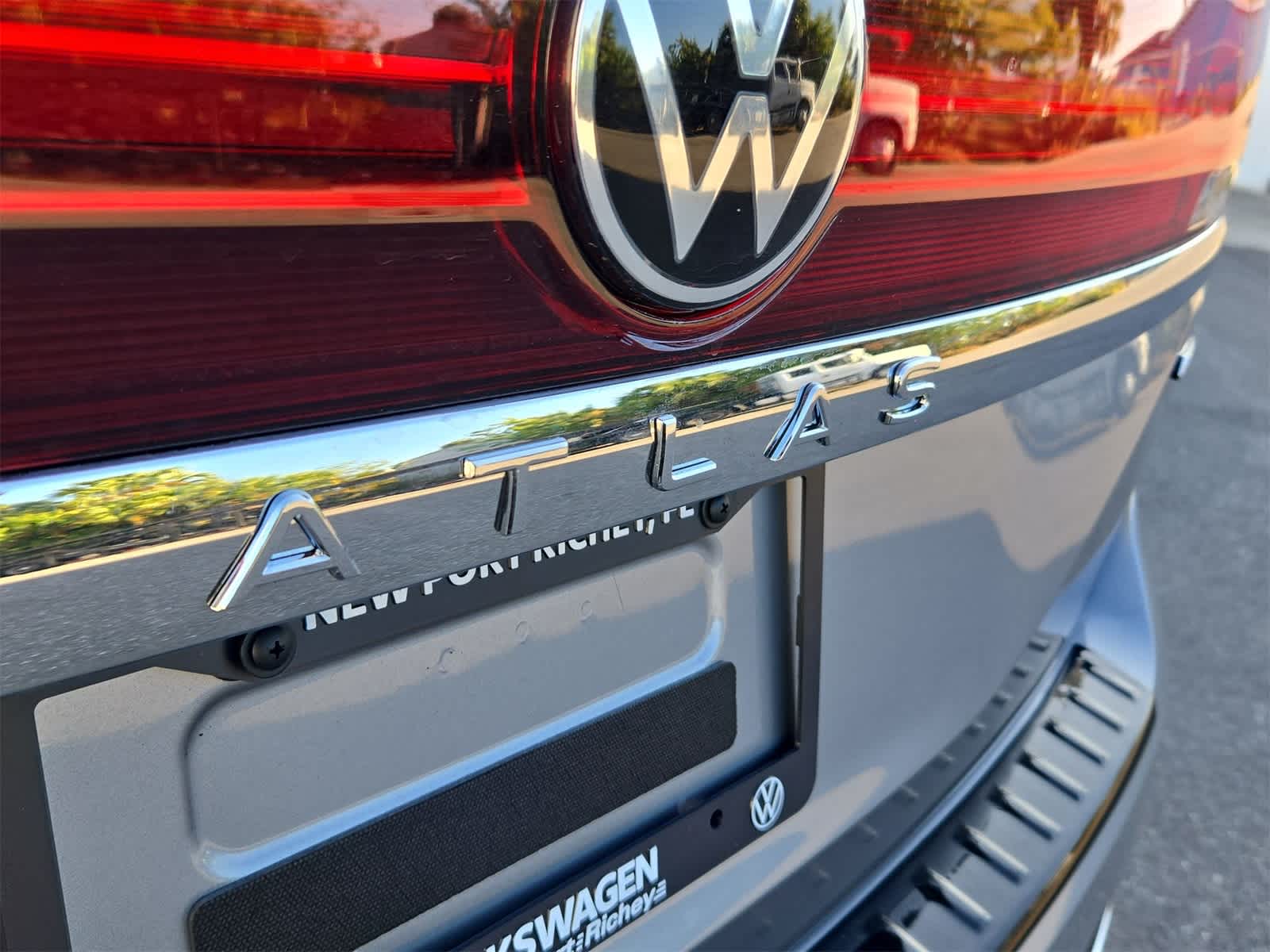 Volkswagen Atlas 2.0T SE con tecnología 2026