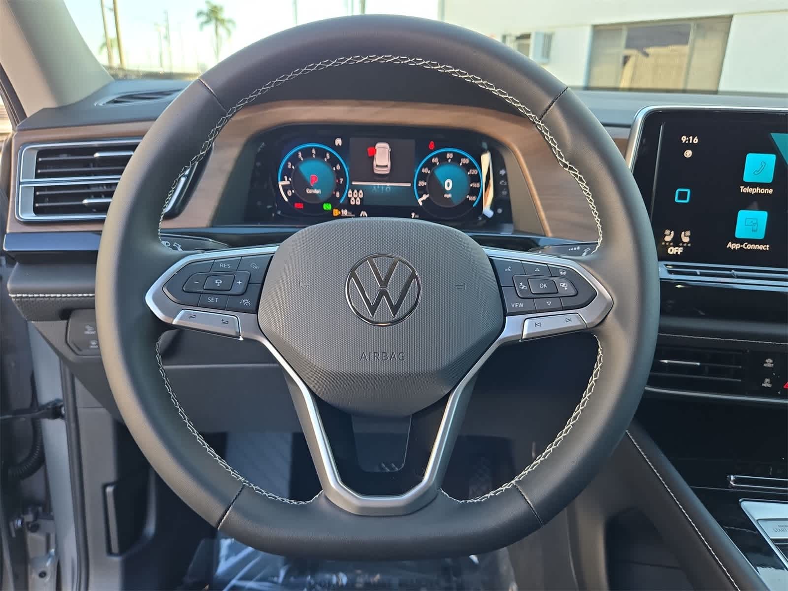 Volkswagen Atlas 2.0T SE con tecnología 2026