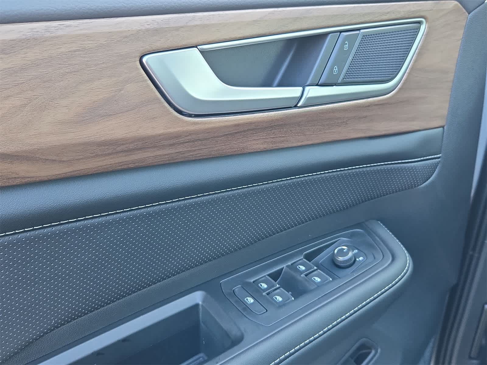 Volkswagen Atlas 2.0T SE con tecnología 2026