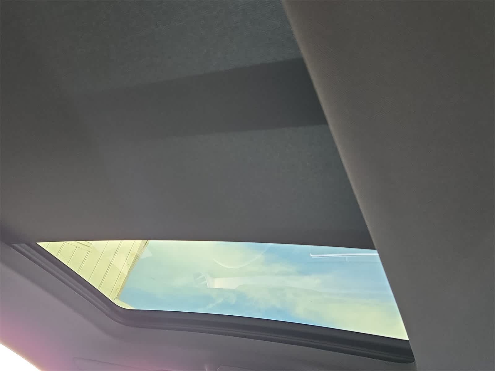 2026 Volkswagen Atlas Cross Sport 2.0T SE con tecnología