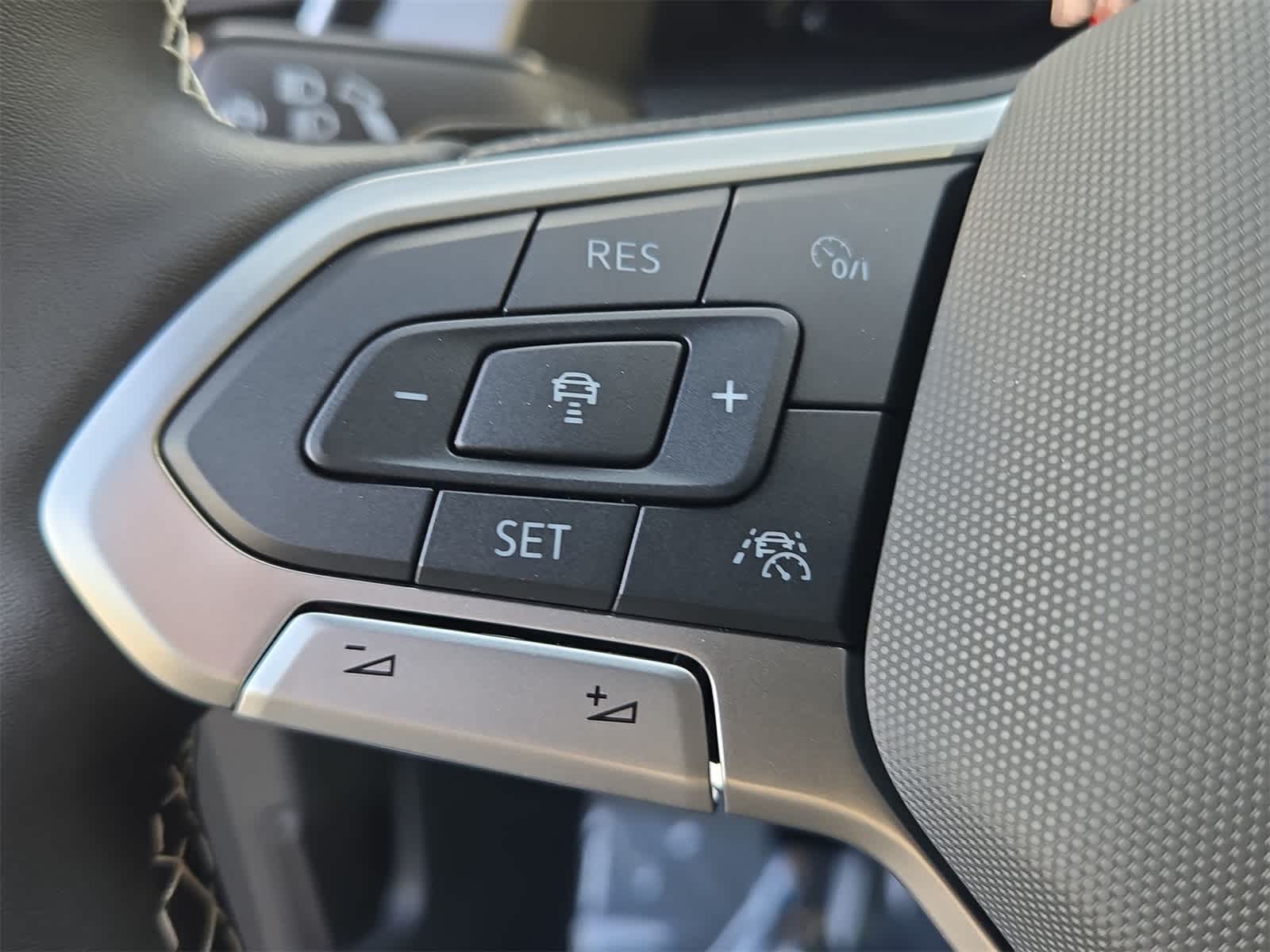 2026 Volkswagen Atlas Cross Sport 2.0T SE con tecnología