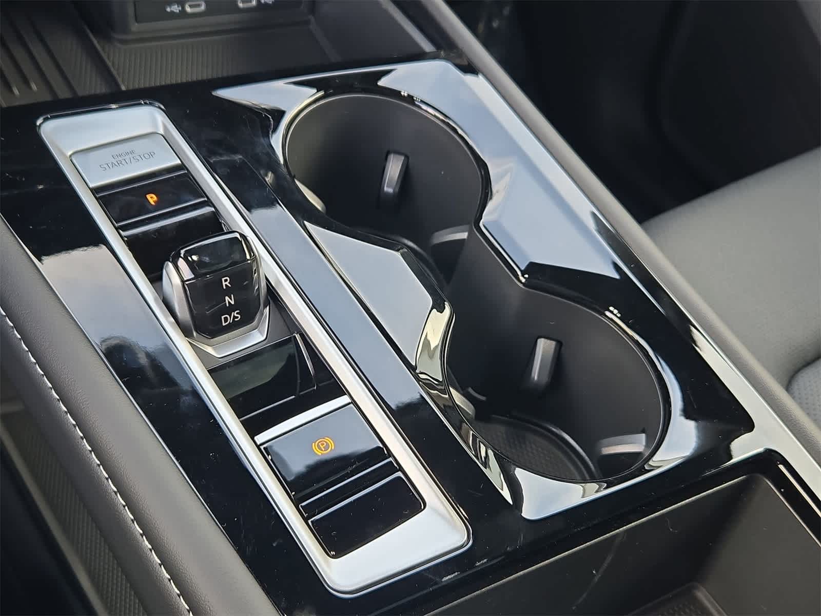 2026 Volkswagen Atlas Cross Sport 2.0T SE con tecnología