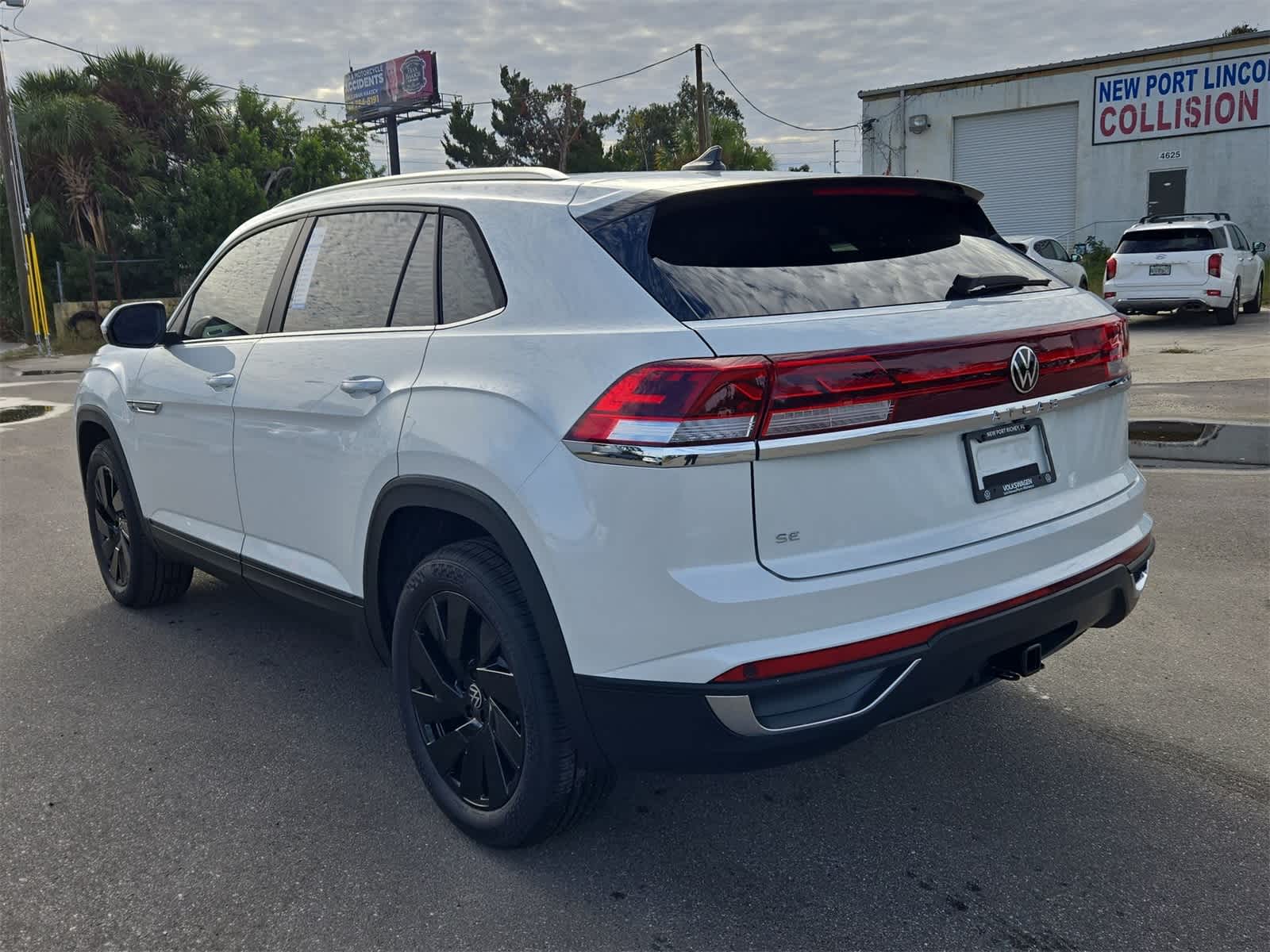 2026 Volkswagen Atlas Cross Sport 2.0T SE con tecnología