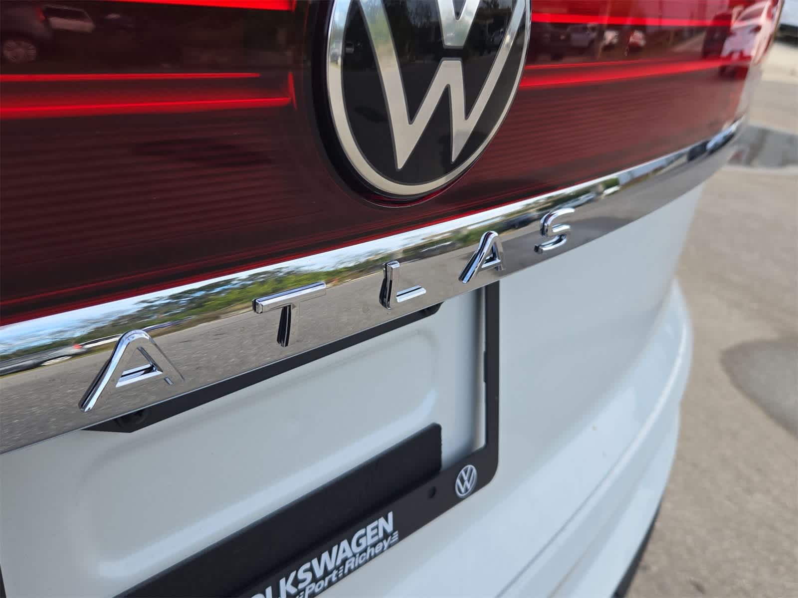 2026 Volkswagen Atlas Cross Sport 2.0T SE con tecnología