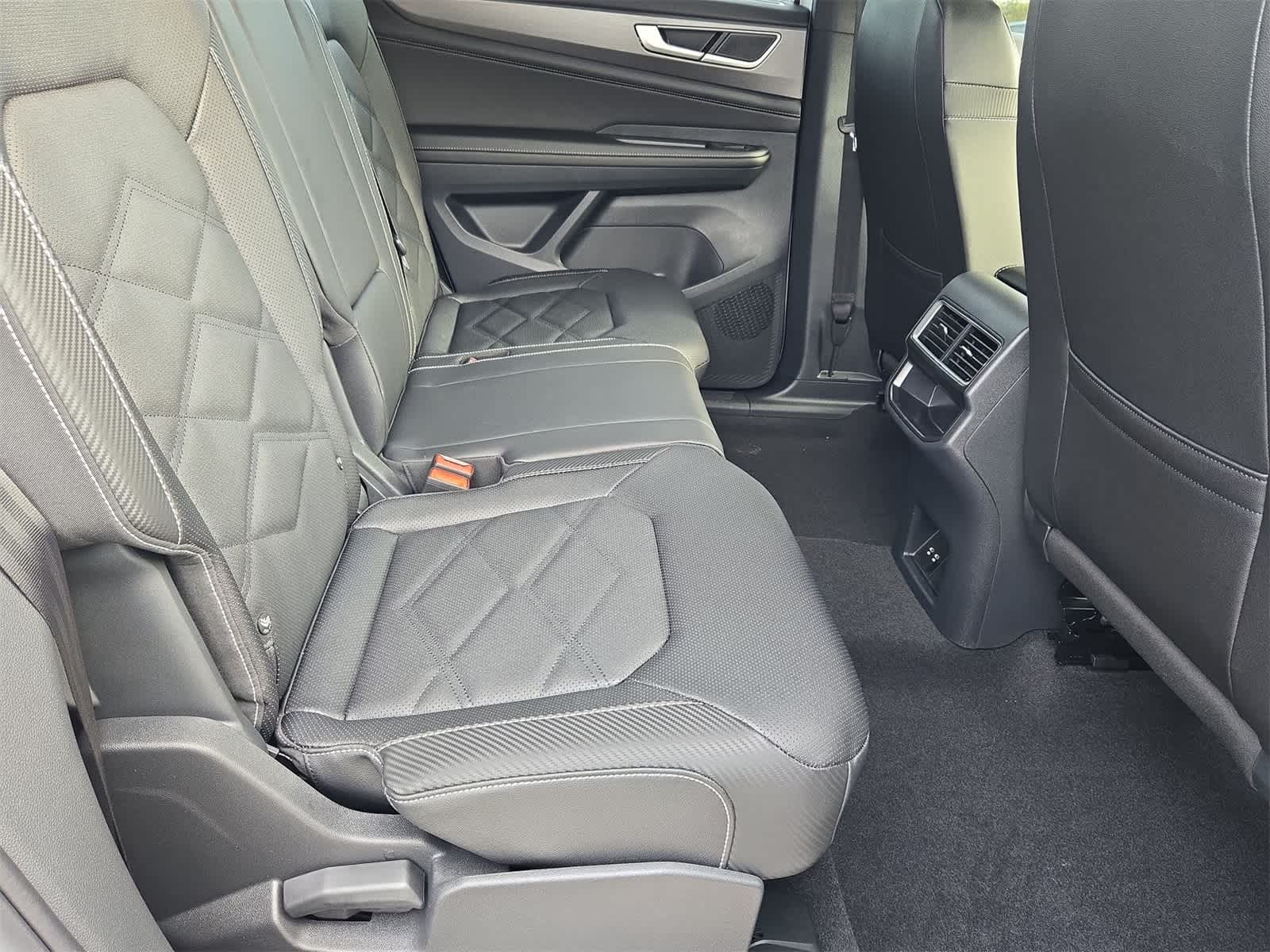 2026 Volkswagen Atlas Cross Sport 2.0T SE con tecnología