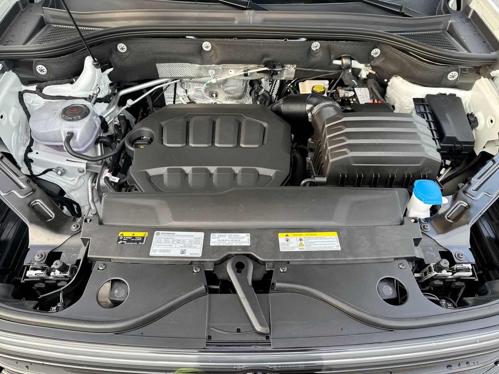 2026 Volkswagen Atlas Cross Sport 2.0T SE con tecnología