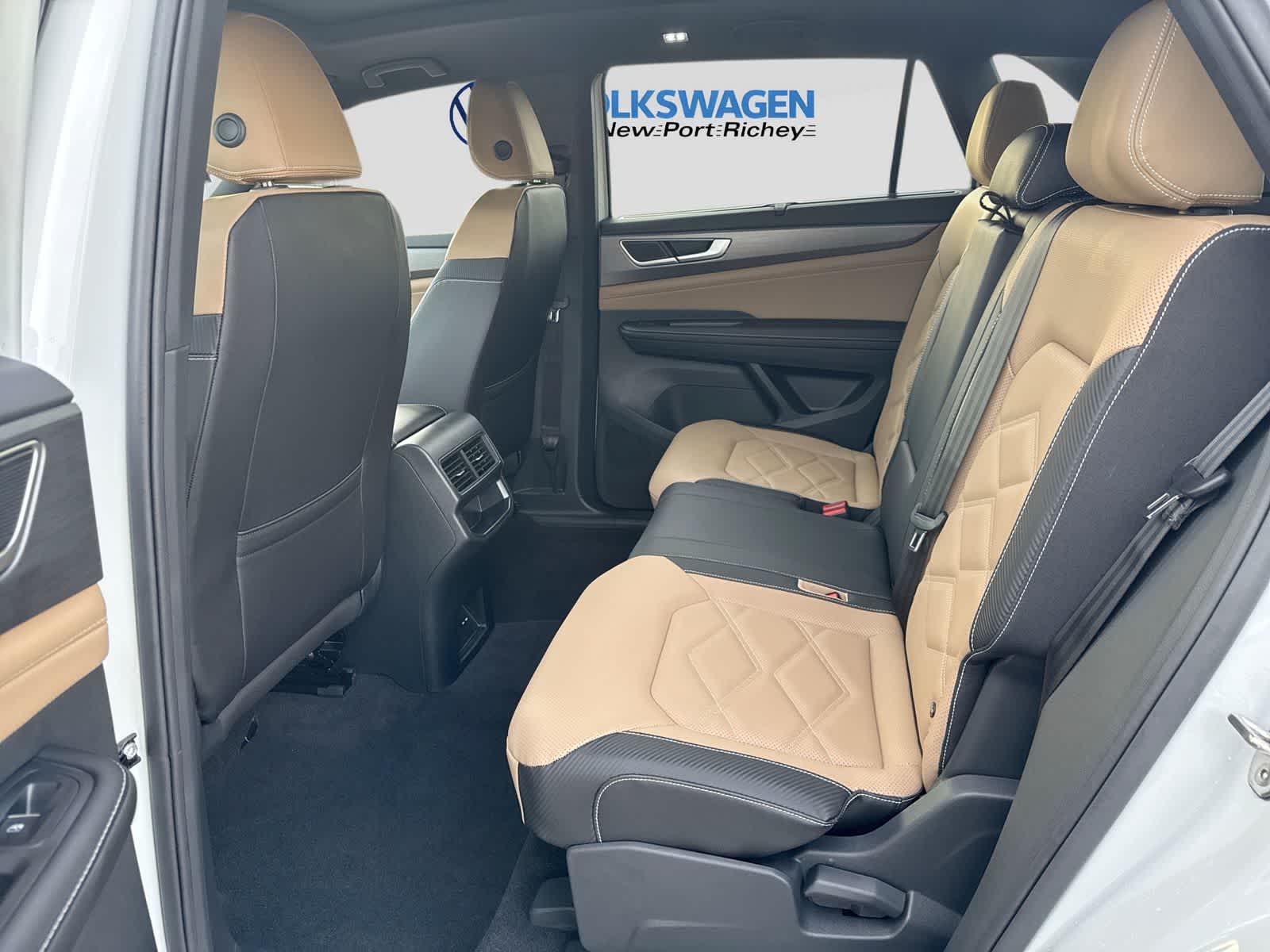 2026 Volkswagen Atlas Cross Sport 2.0T SE con tecnología