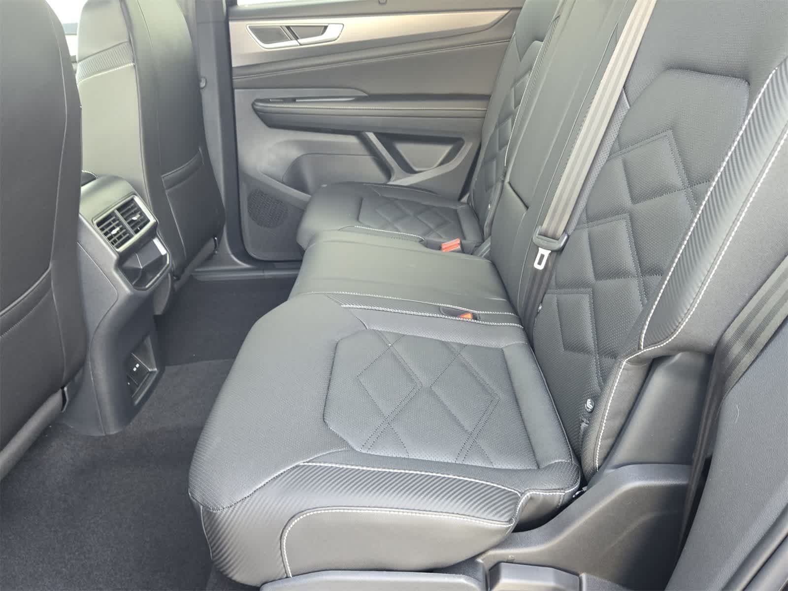 2026 Volkswagen Atlas Cross Sport 2.0T SE con tecnología