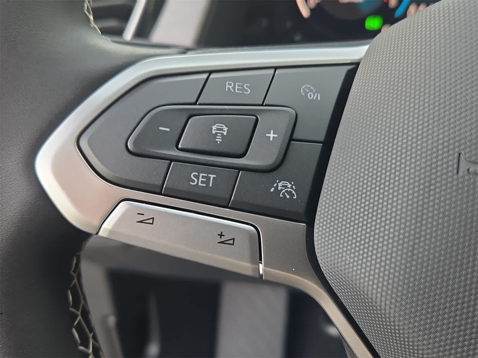 2026 Volkswagen Atlas Cross Sport 2.0T SE con tecnología