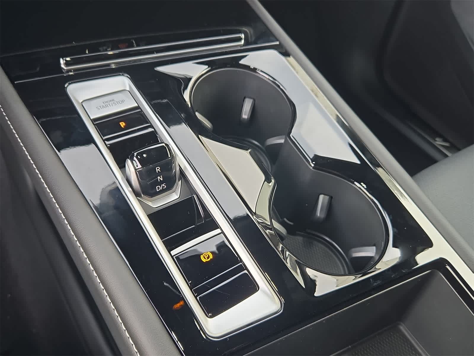 2026 Volkswagen Atlas Cross Sport 2.0T SE con tecnología