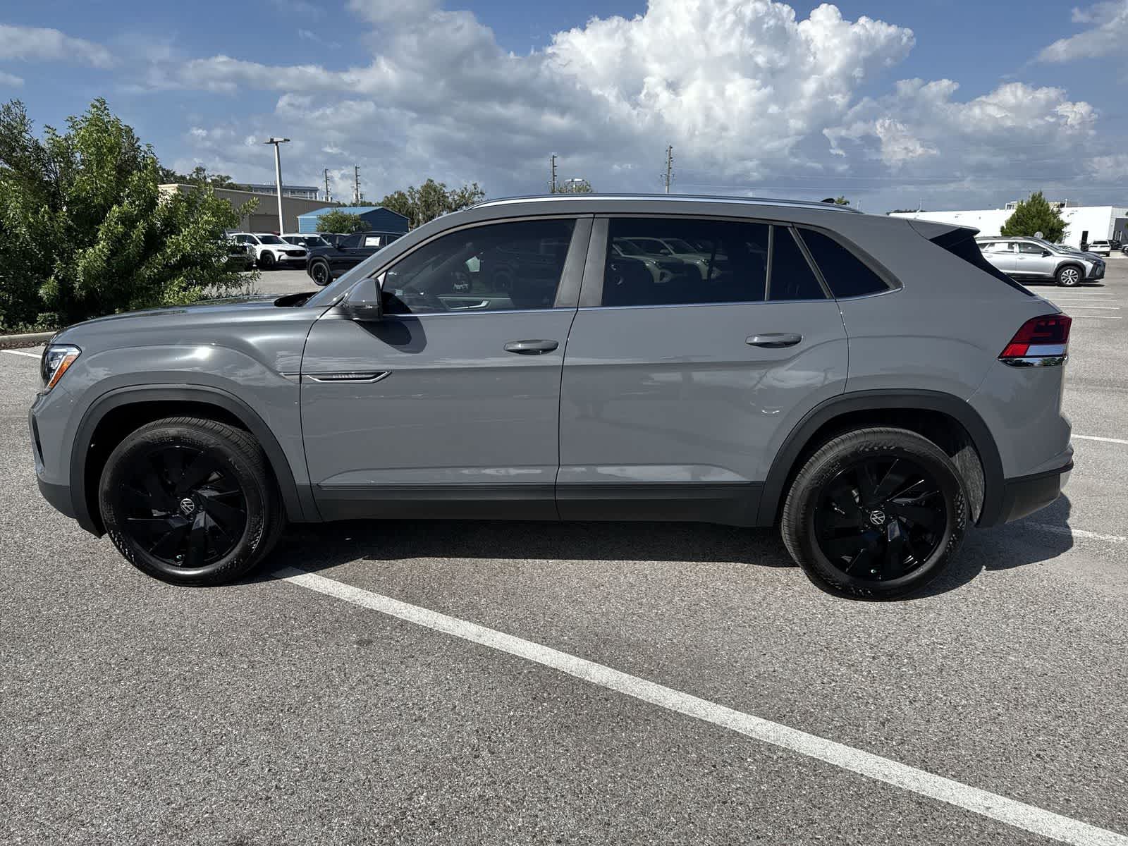 2026 Volkswagen Atlas Cross Sport 2.0T SE con tecnología