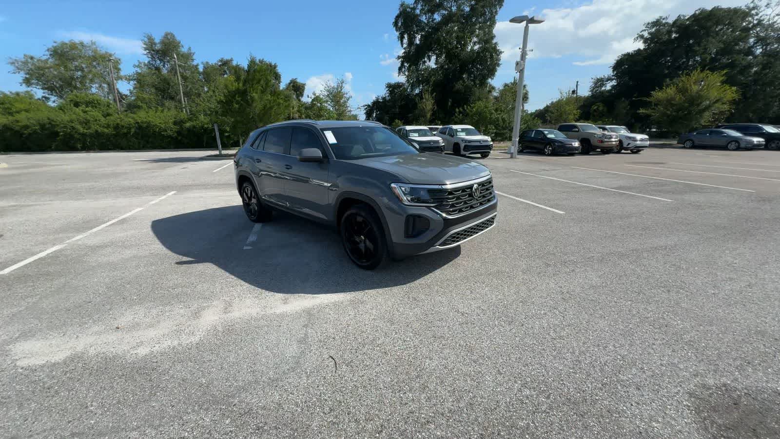 2026 Volkswagen Atlas Cross Sport 2.0T SE con tecnología