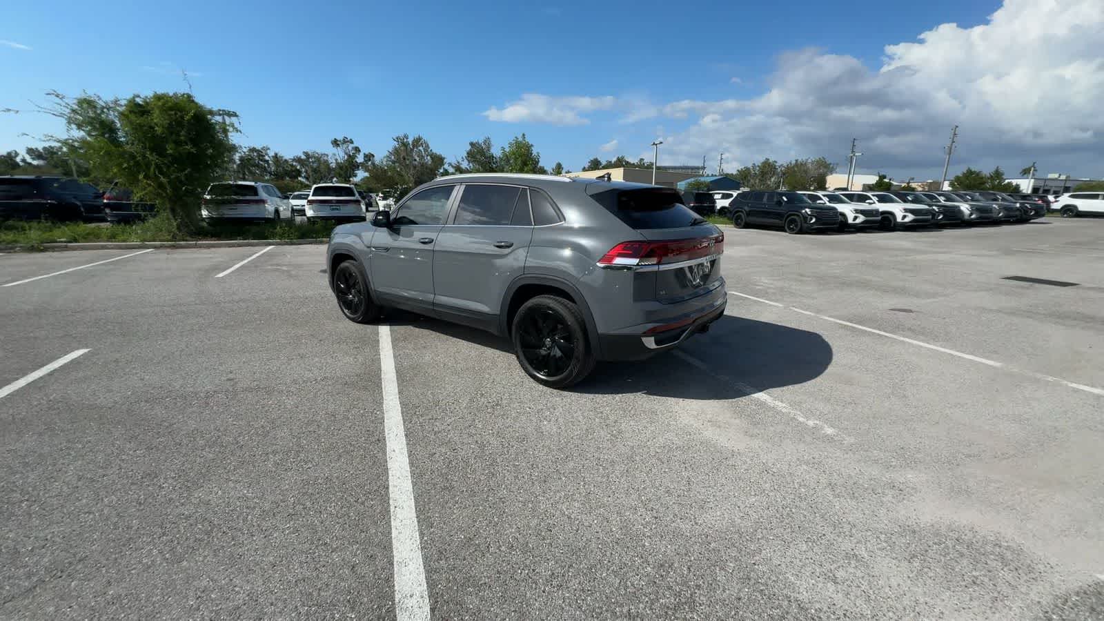2026 Volkswagen Atlas Cross Sport 2.0T SE con tecnología