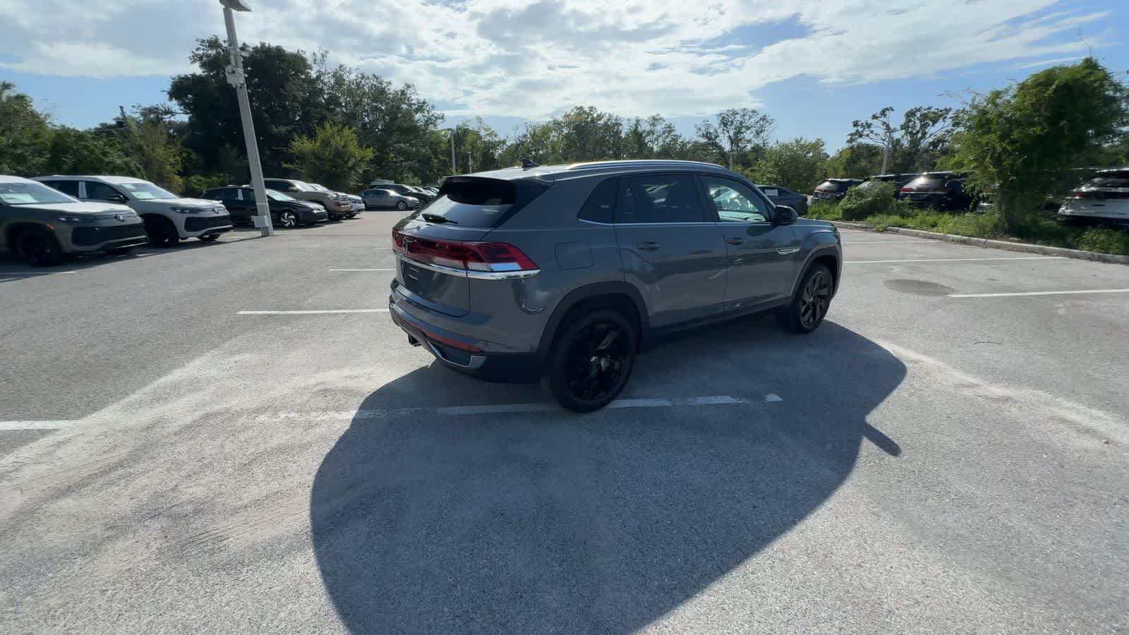 2026 Volkswagen Atlas Cross Sport 2.0T SE con tecnología