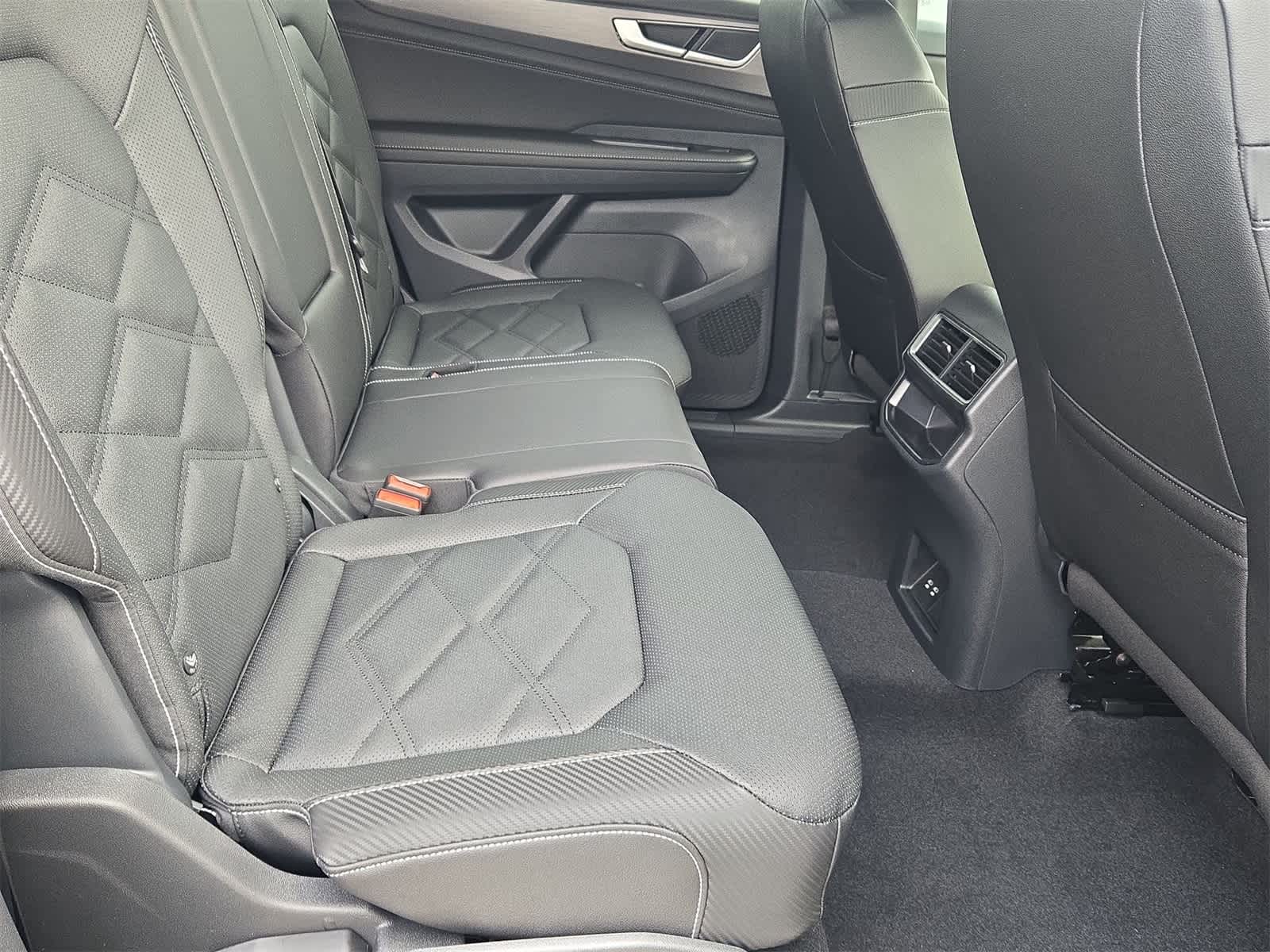 2026 Volkswagen Atlas Cross Sport 2.0T SE con tecnología