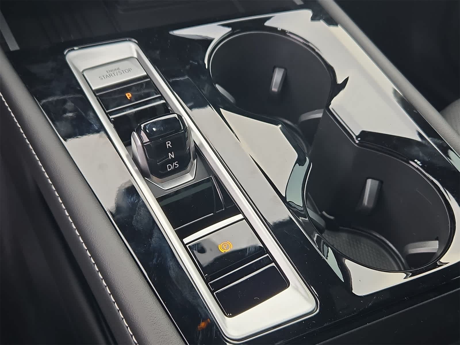 2026 Volkswagen Atlas Cross Sport 2.0T SE con tecnología