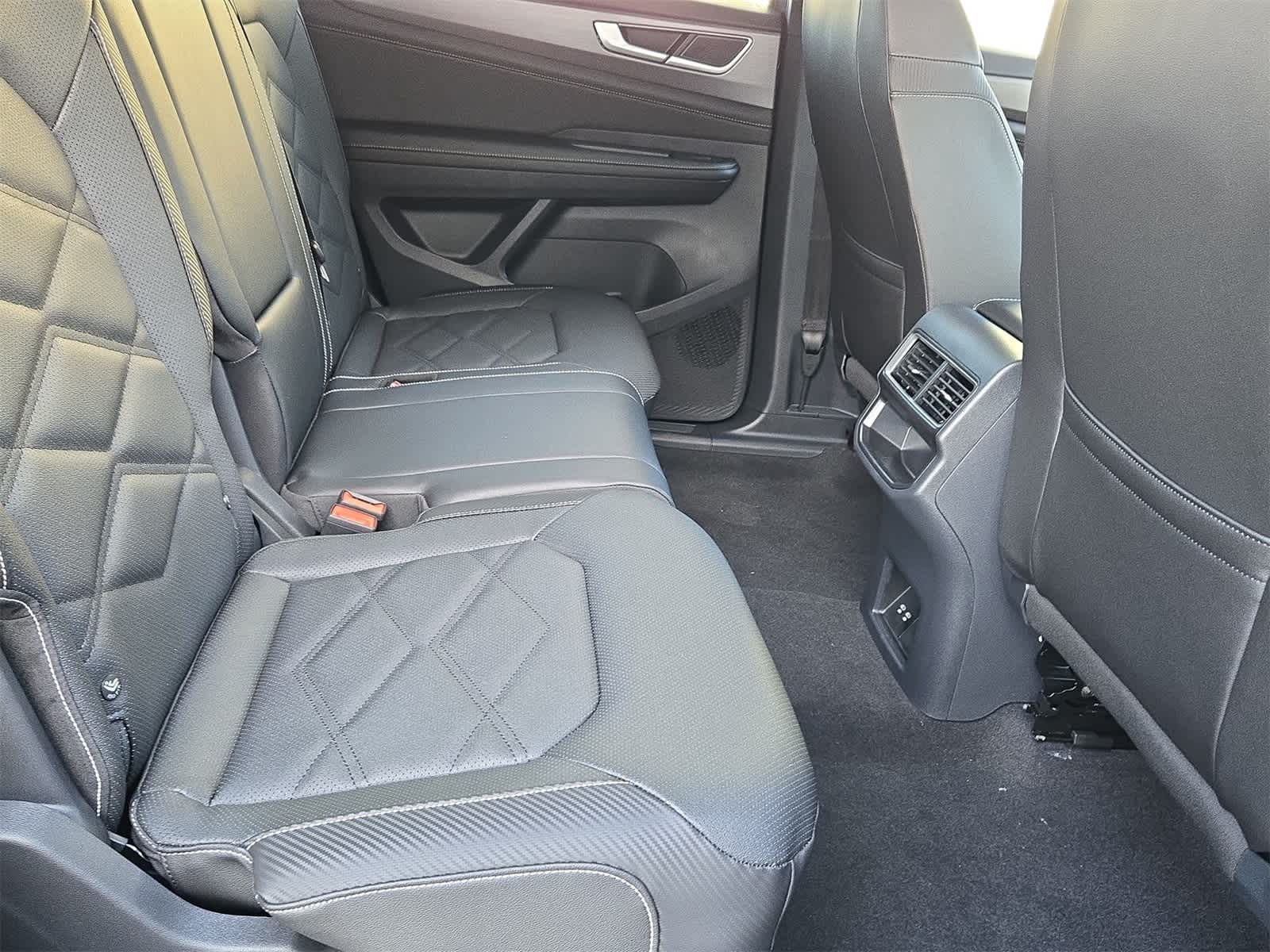 2026 Volkswagen Atlas Cross Sport 2.0T SE con tecnología