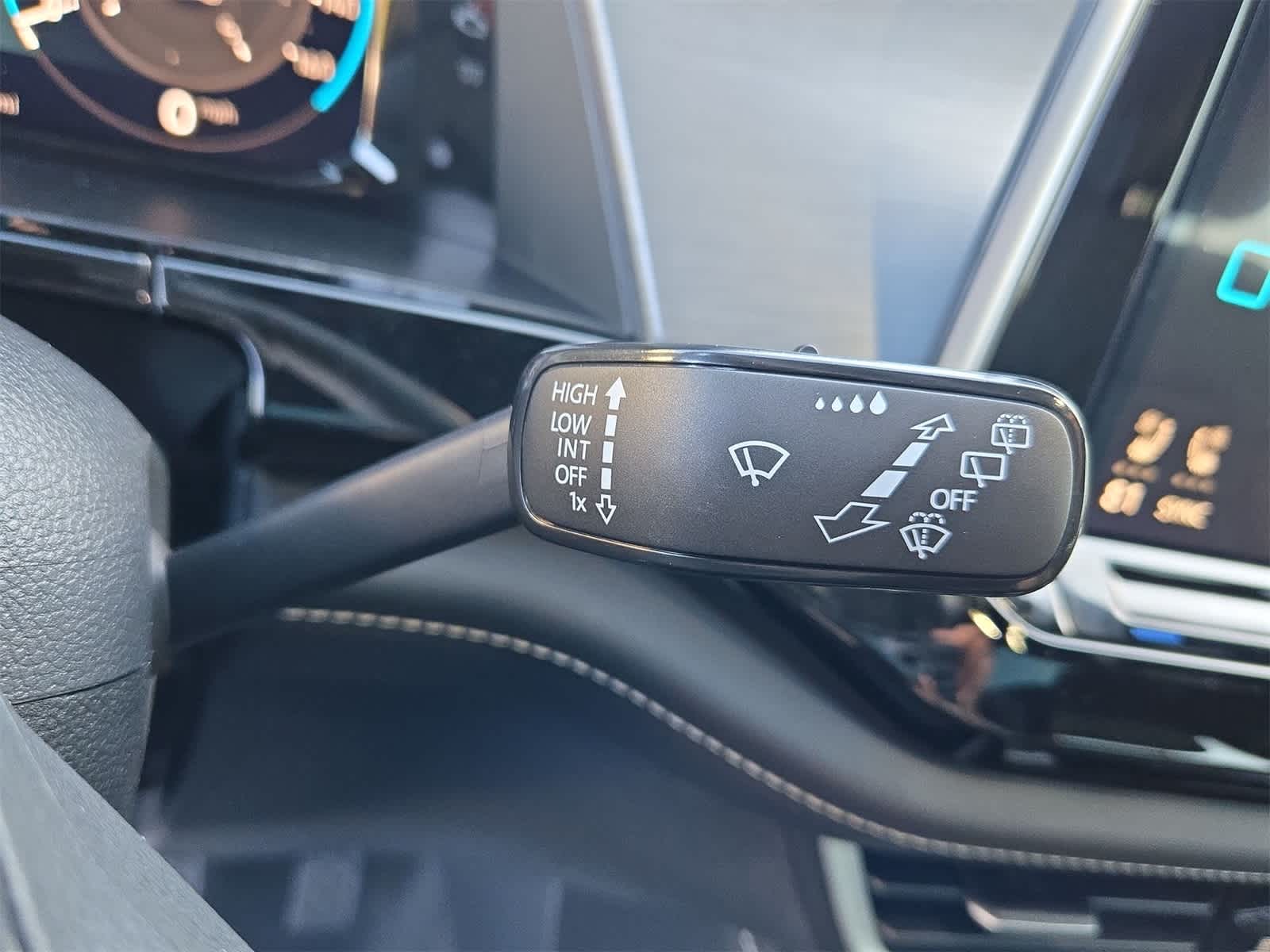 2026 Volkswagen Atlas Cross Sport 2.0T SE con tecnología