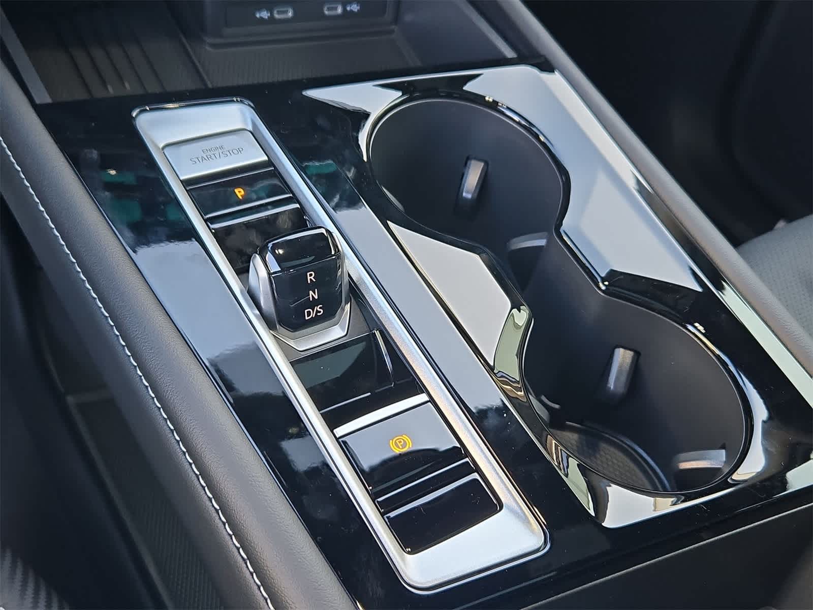 2026 Volkswagen Atlas Cross Sport 2.0T SE con tecnología