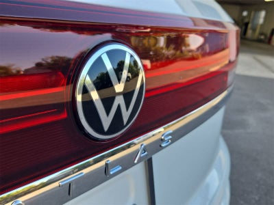 2026 Volkswagen Atlas Cross Sport 2.0T SE con tecnología