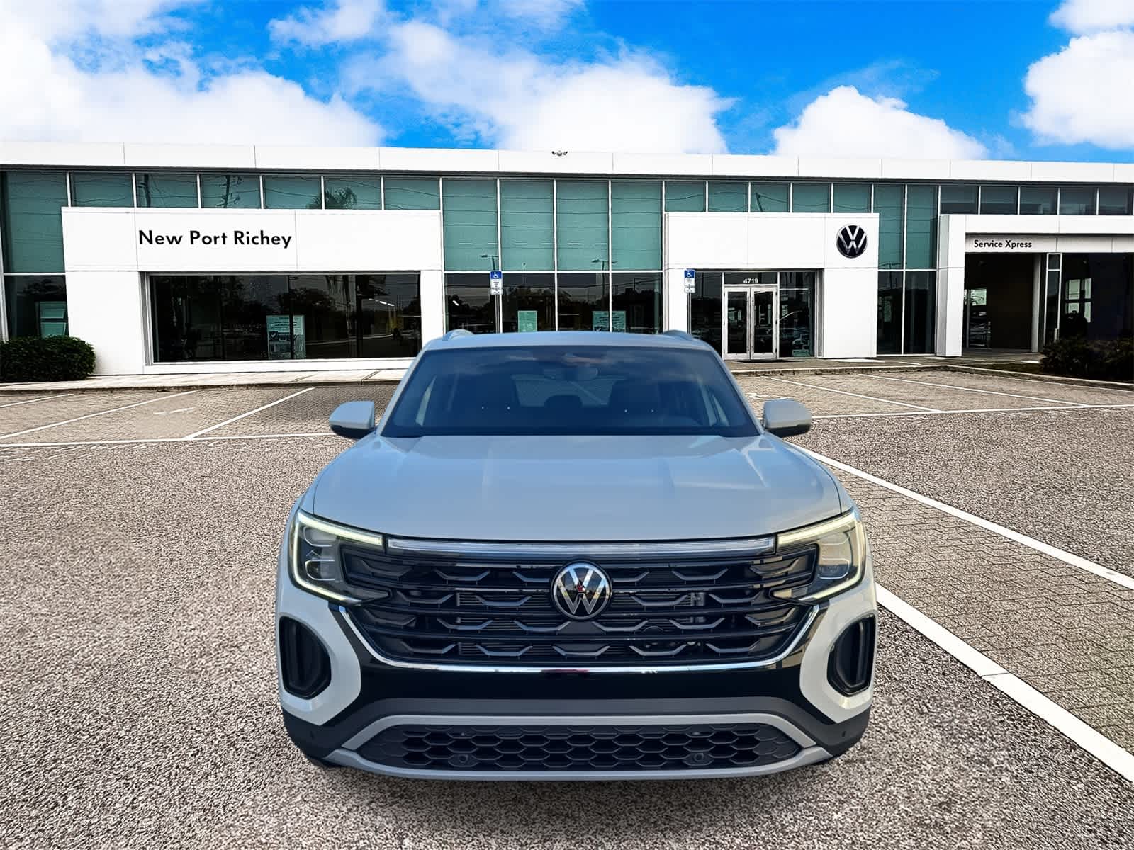 2026 Volkswagen Atlas Cross Sport 2.0T SE con tecnología