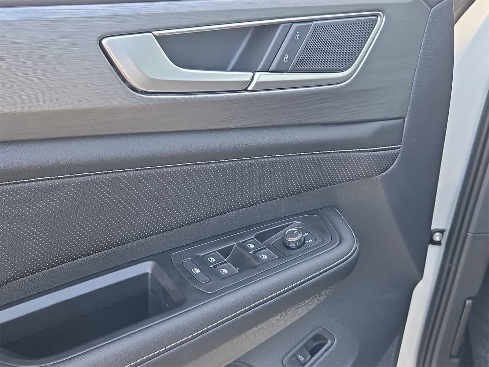 2026 Volkswagen Atlas Cross Sport 2.0T SE con tecnología