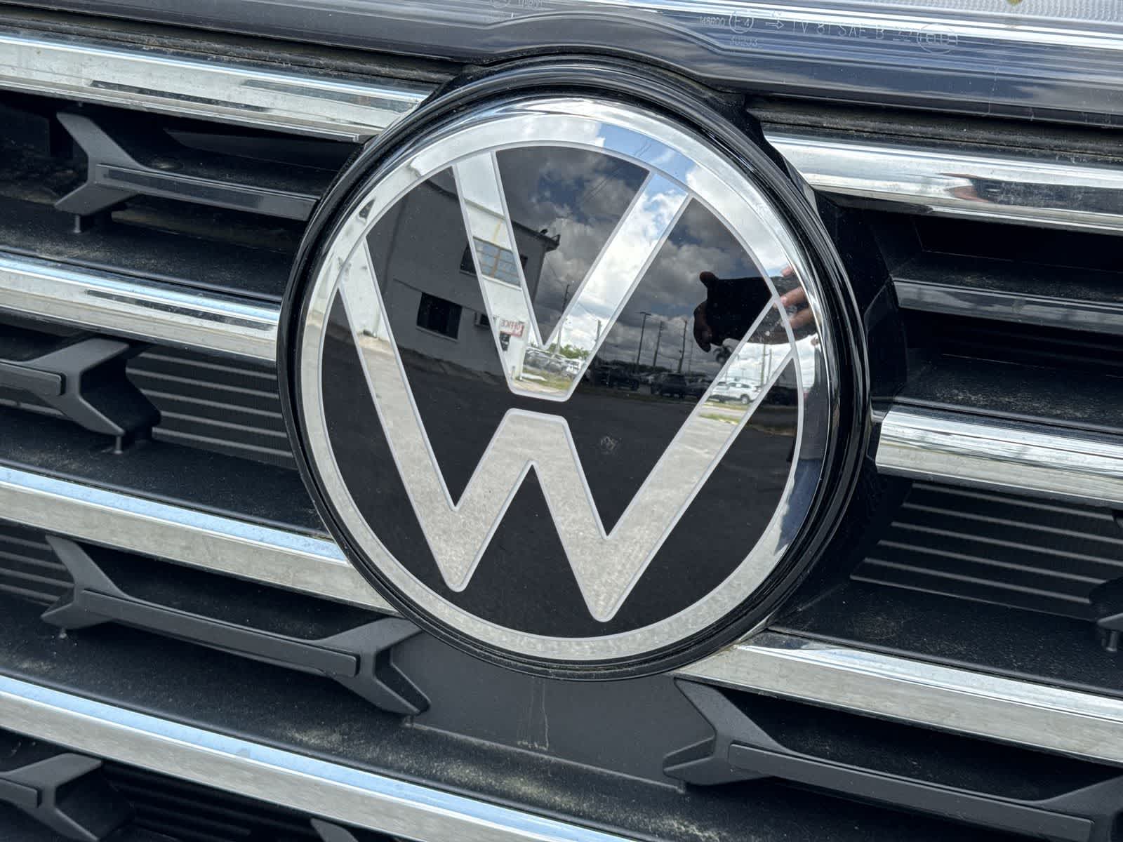 Volkswagen Atlas 2.0T SE con tecnología 2026