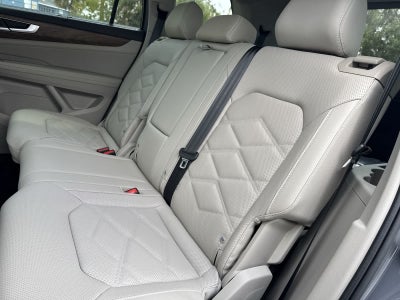 Volkswagen Atlas 2.0T SE con tecnología 2026