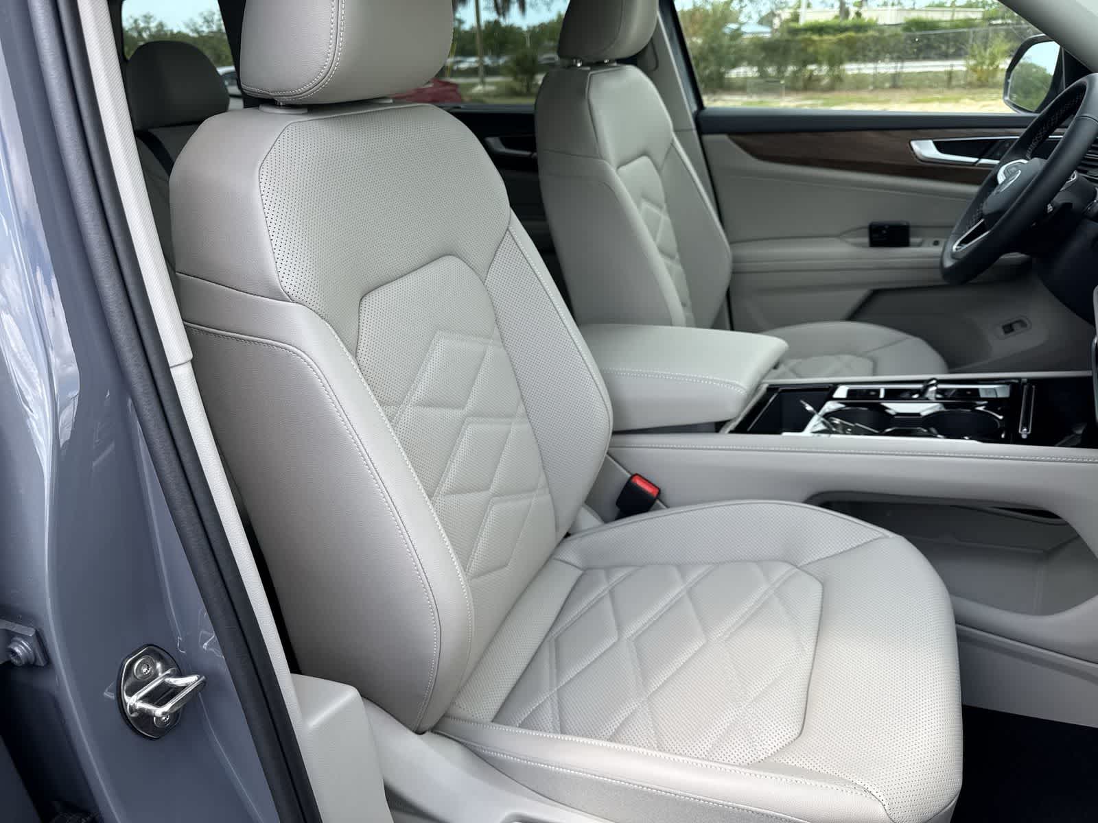 Volkswagen Atlas 2.0T SE con tecnología 2026