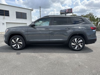 Volkswagen Atlas 2.0T SE con tecnología 2026