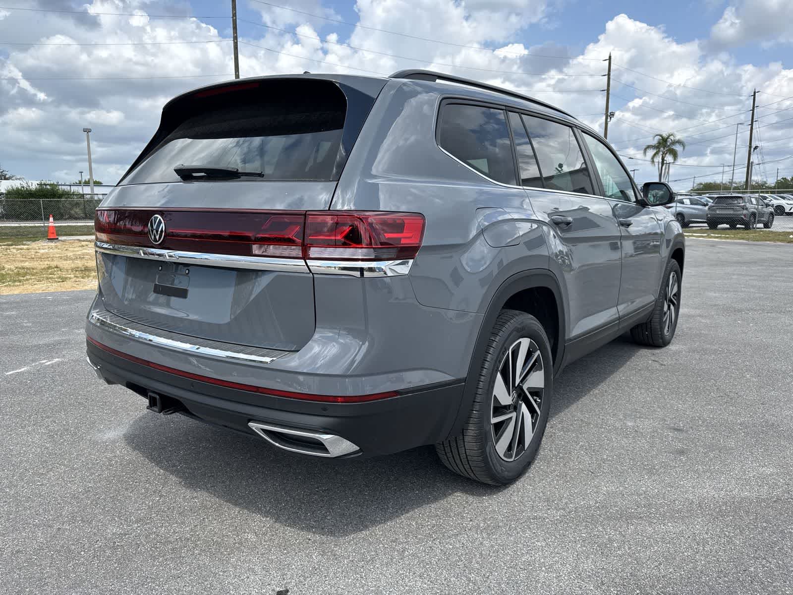Volkswagen Atlas 2.0T SE con tecnología 2026
