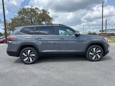 Volkswagen Atlas 2.0T SE con tecnología 2026
