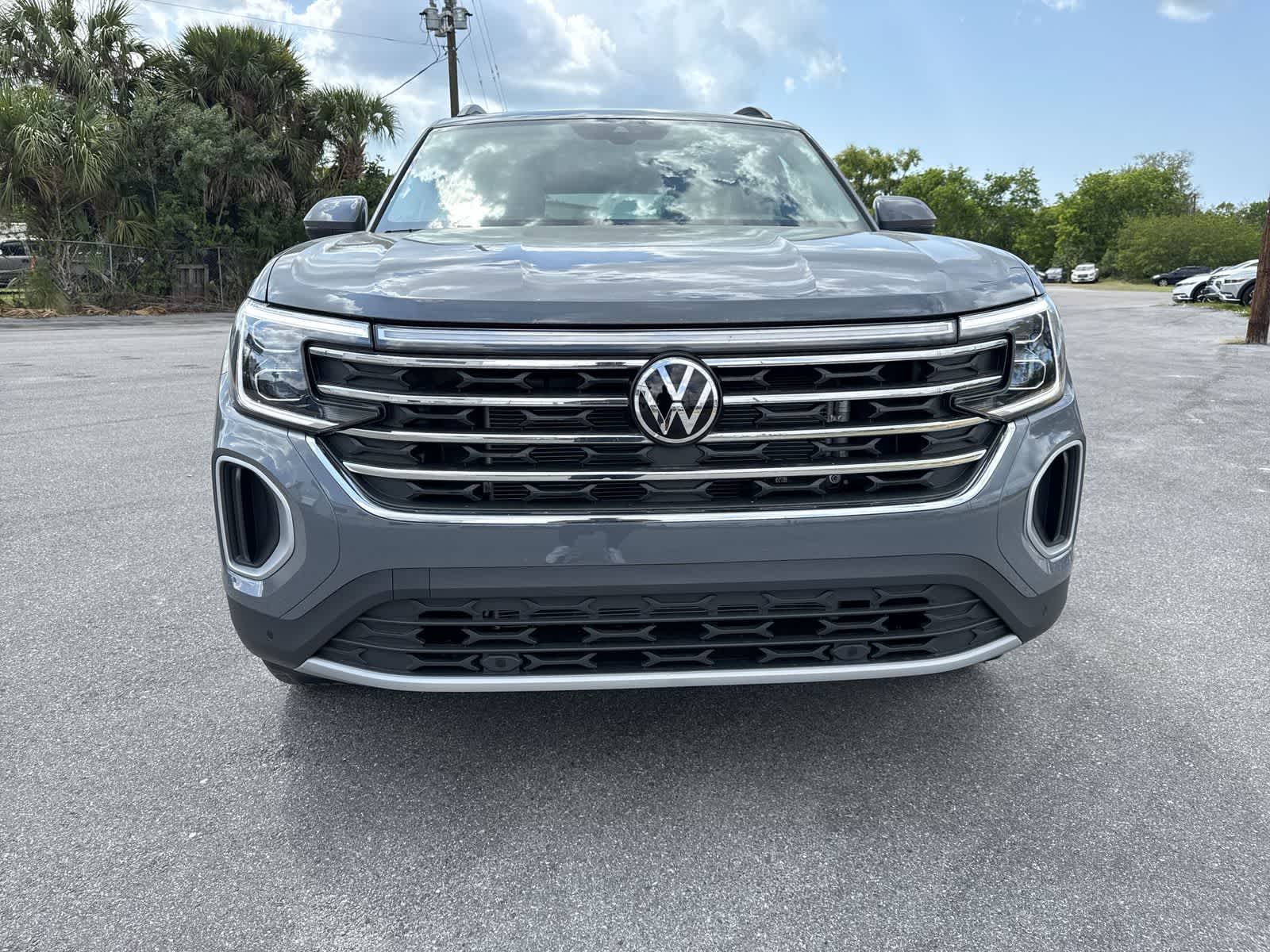 Volkswagen Atlas 2.0T SE con tecnología 2026
