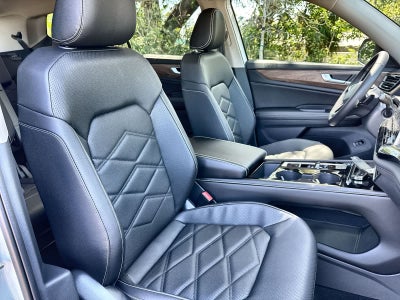 Volkswagen Atlas 2.0T SE con tecnología 2026
