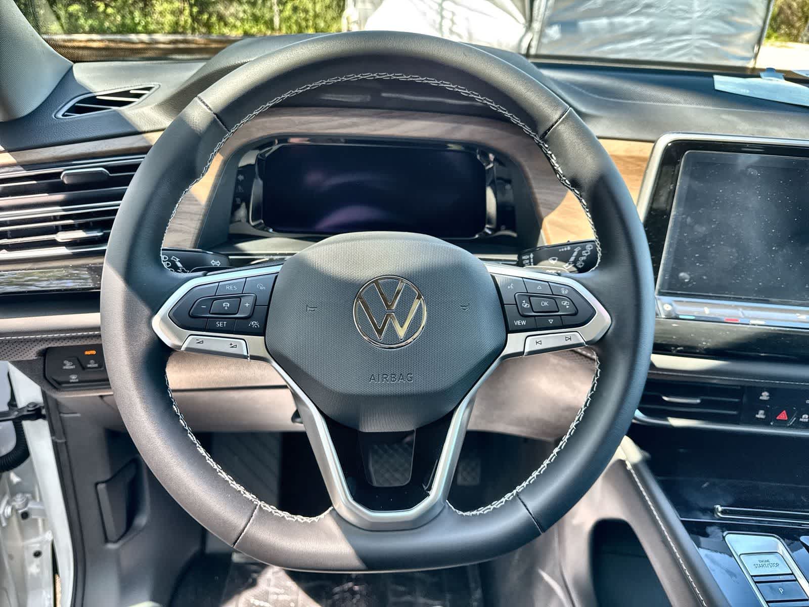 Volkswagen Atlas 2.0T SE con tecnología 2026