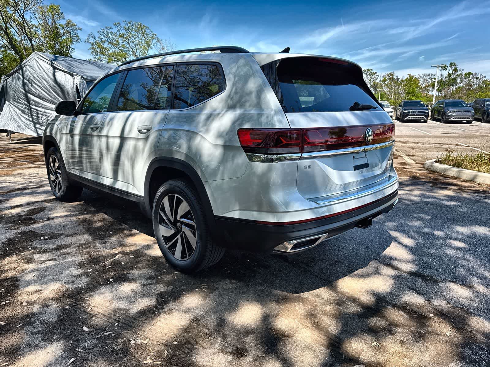 Volkswagen Atlas 2.0T SE con tecnología 2026