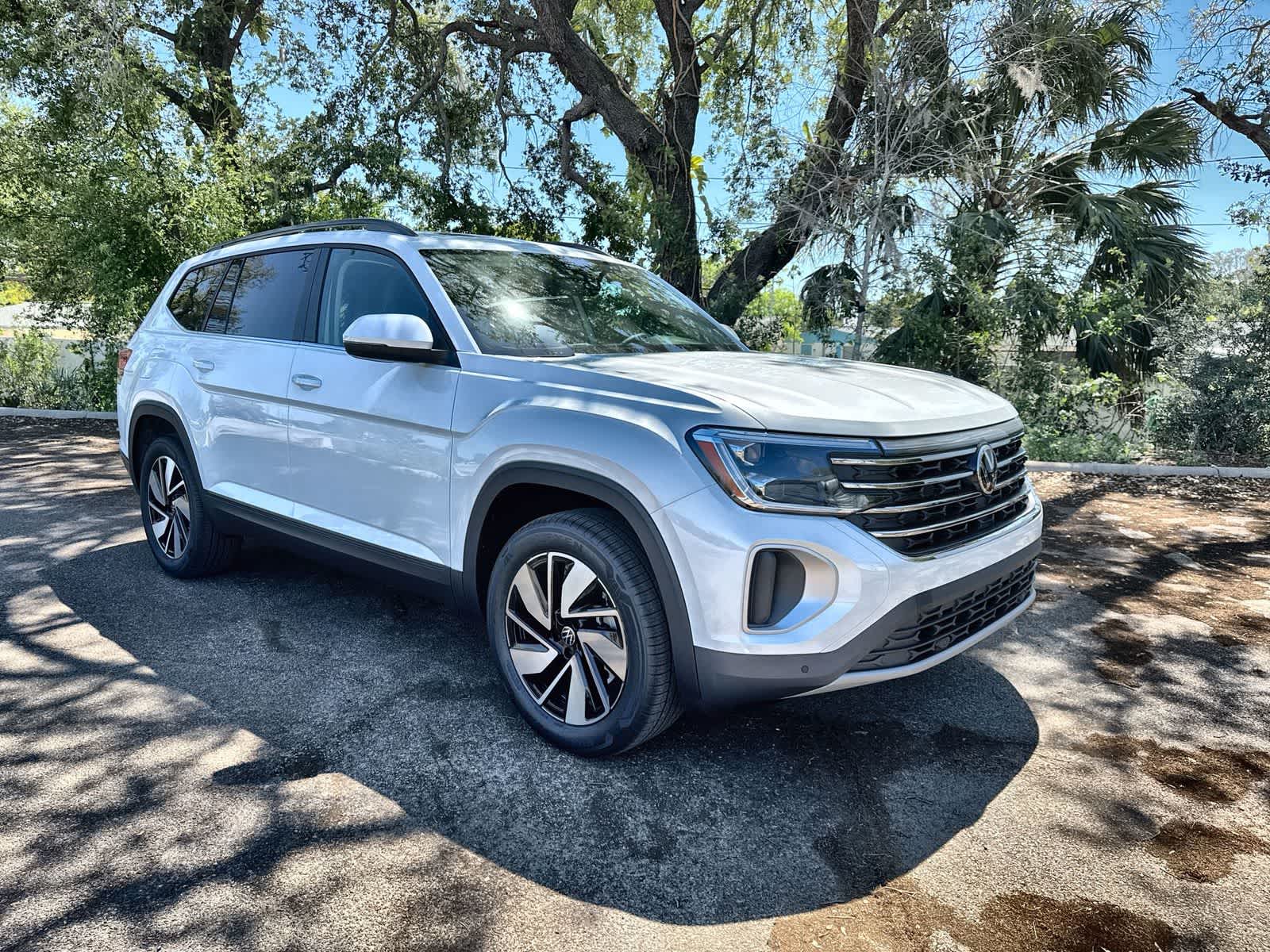 Volkswagen Atlas 2.0T SE con tecnología 2026