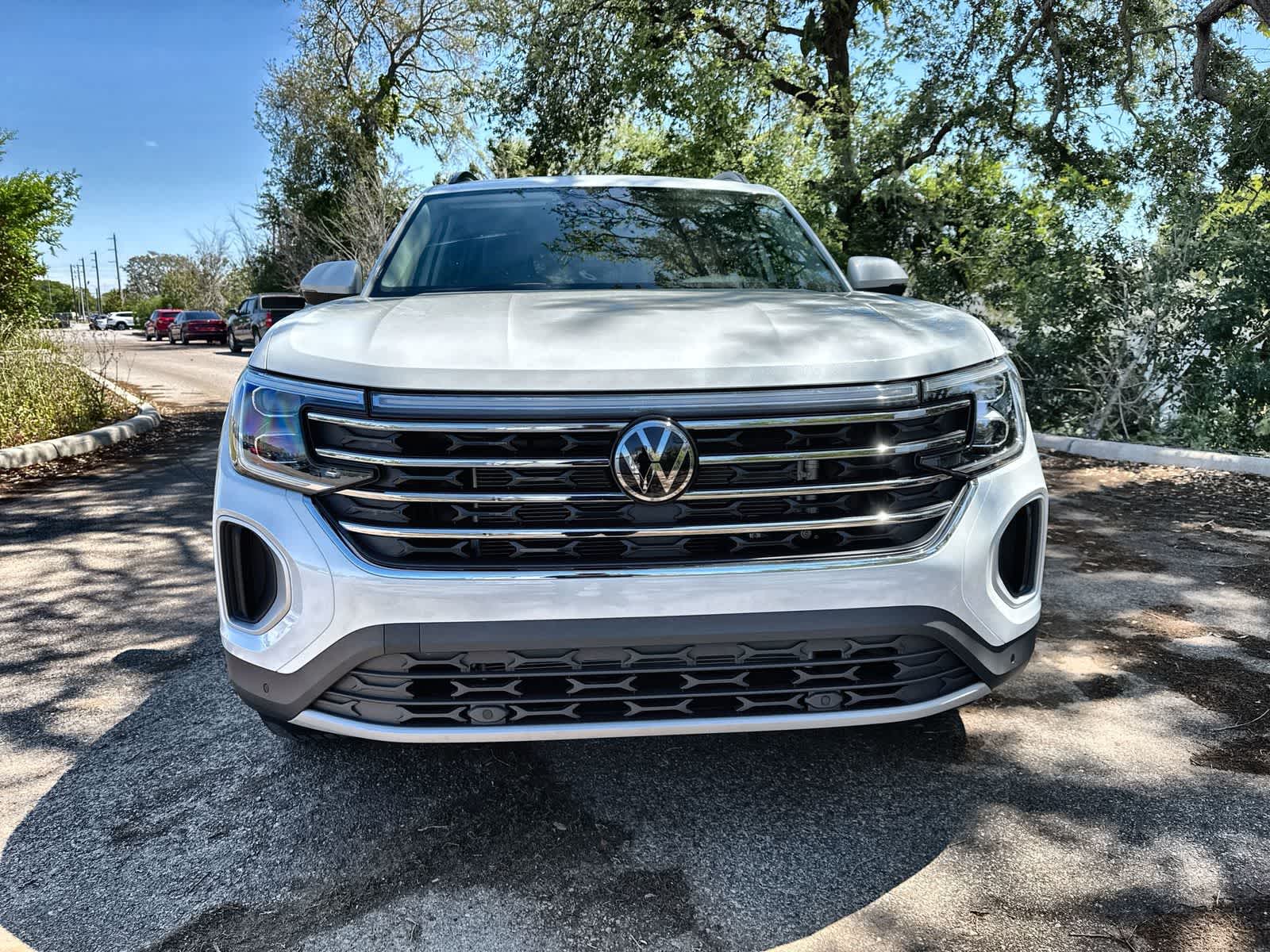 Volkswagen Atlas 2.0T SE con tecnología 2026