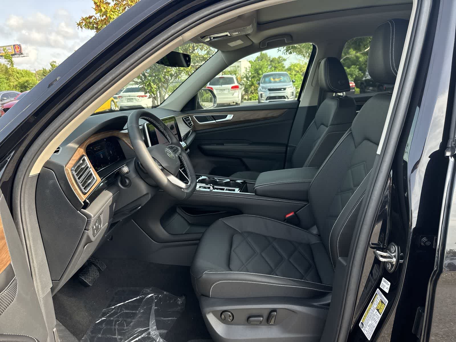 Volkswagen Atlas 2.0T SE con tecnología 2026