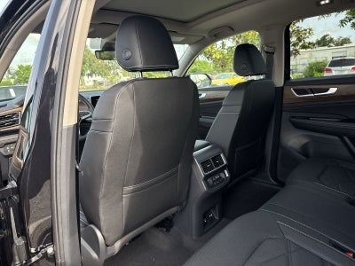 Volkswagen Atlas 2.0T SE con tecnología 2026